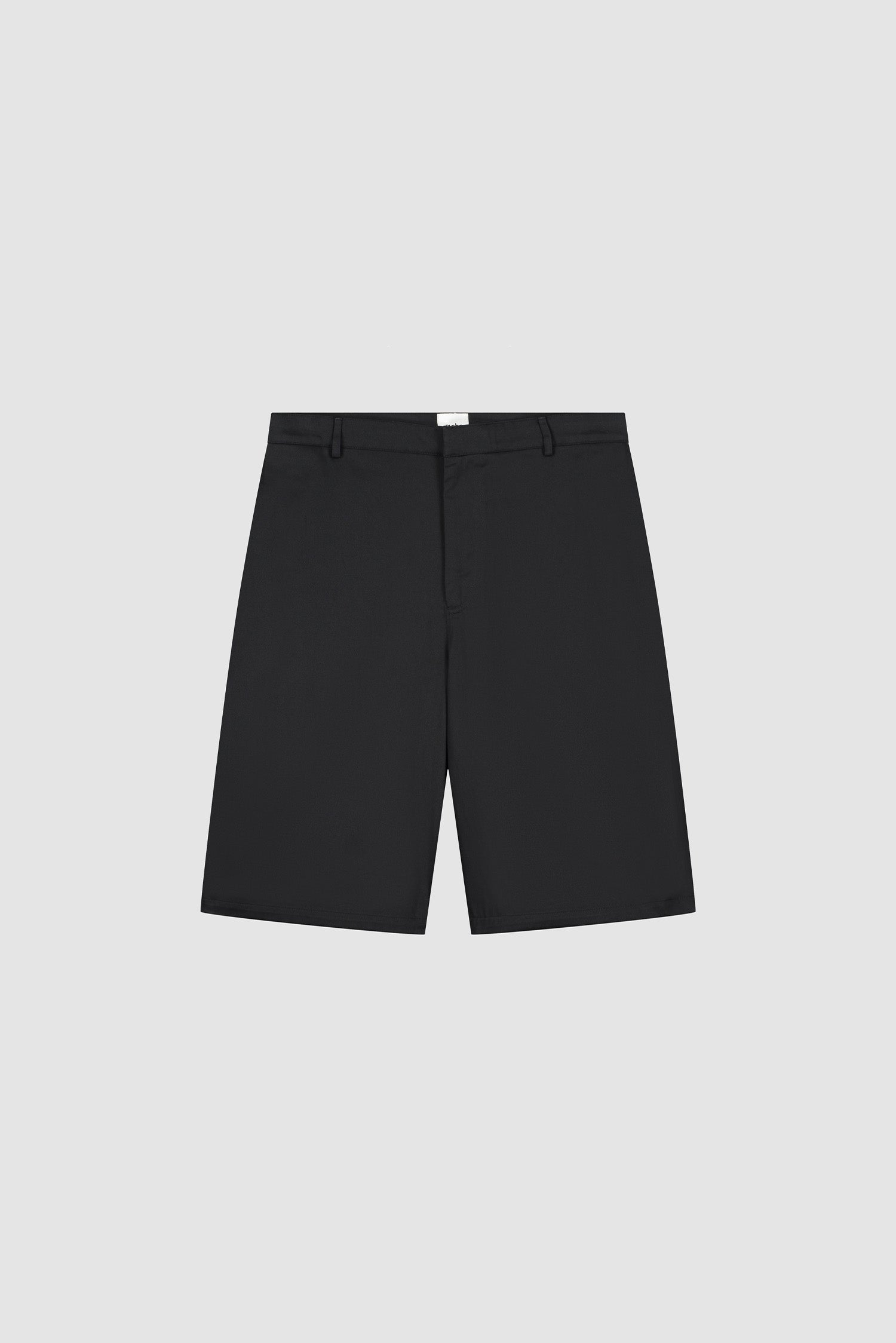 Short classique noir, vue de face