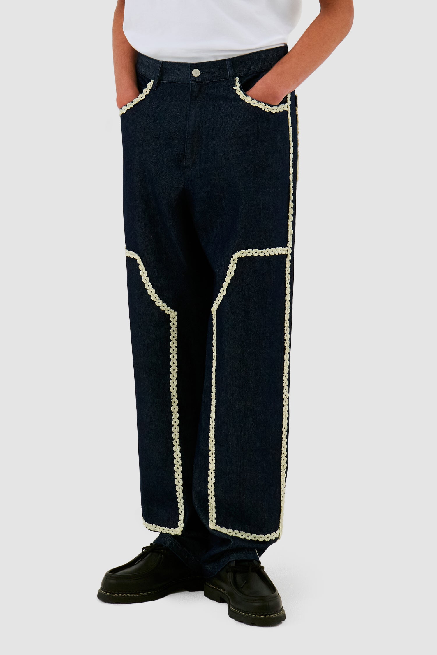 Flower Trim Denim Pants - Dark Wash