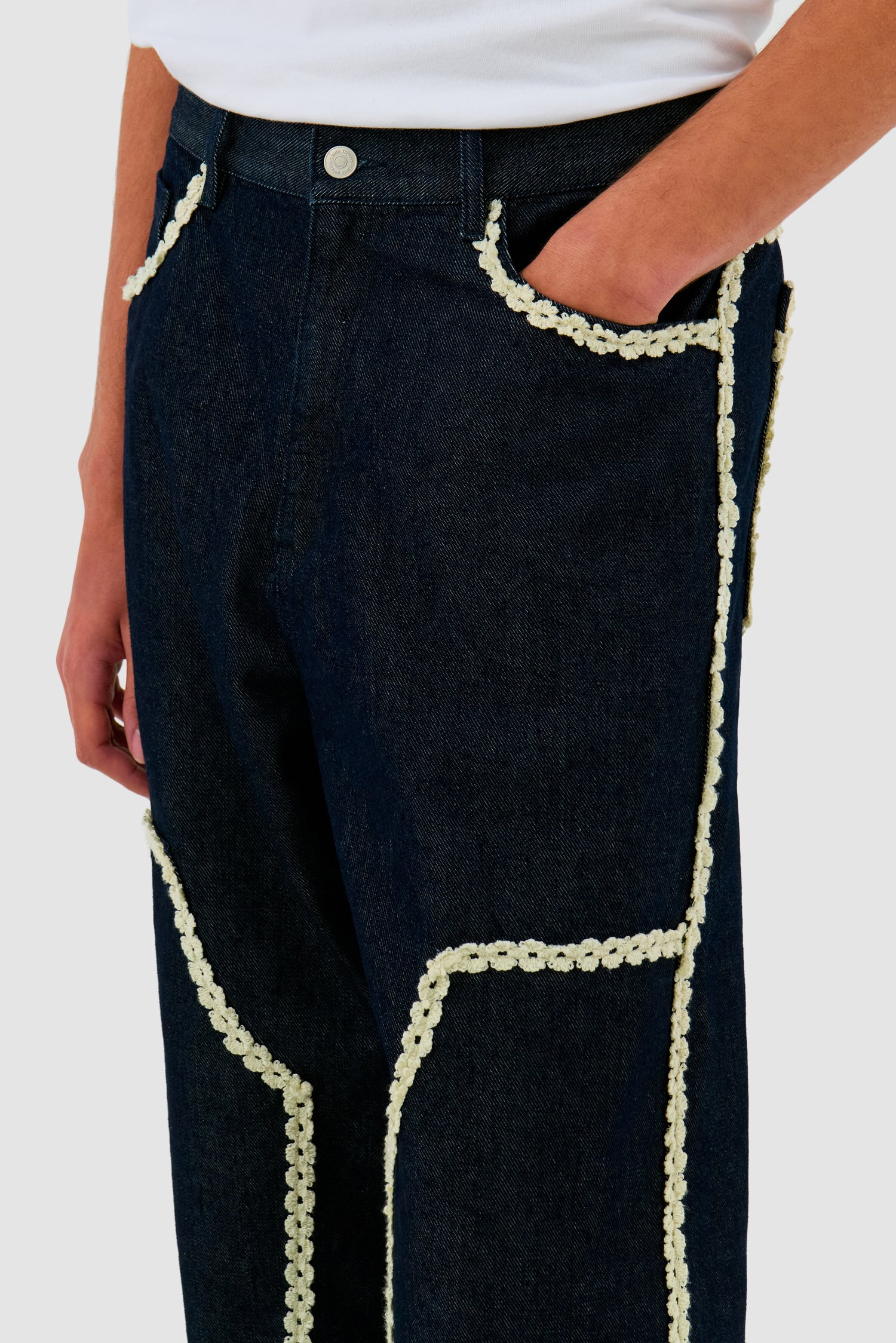 Flower Trim Denim Pants - Dark Wash