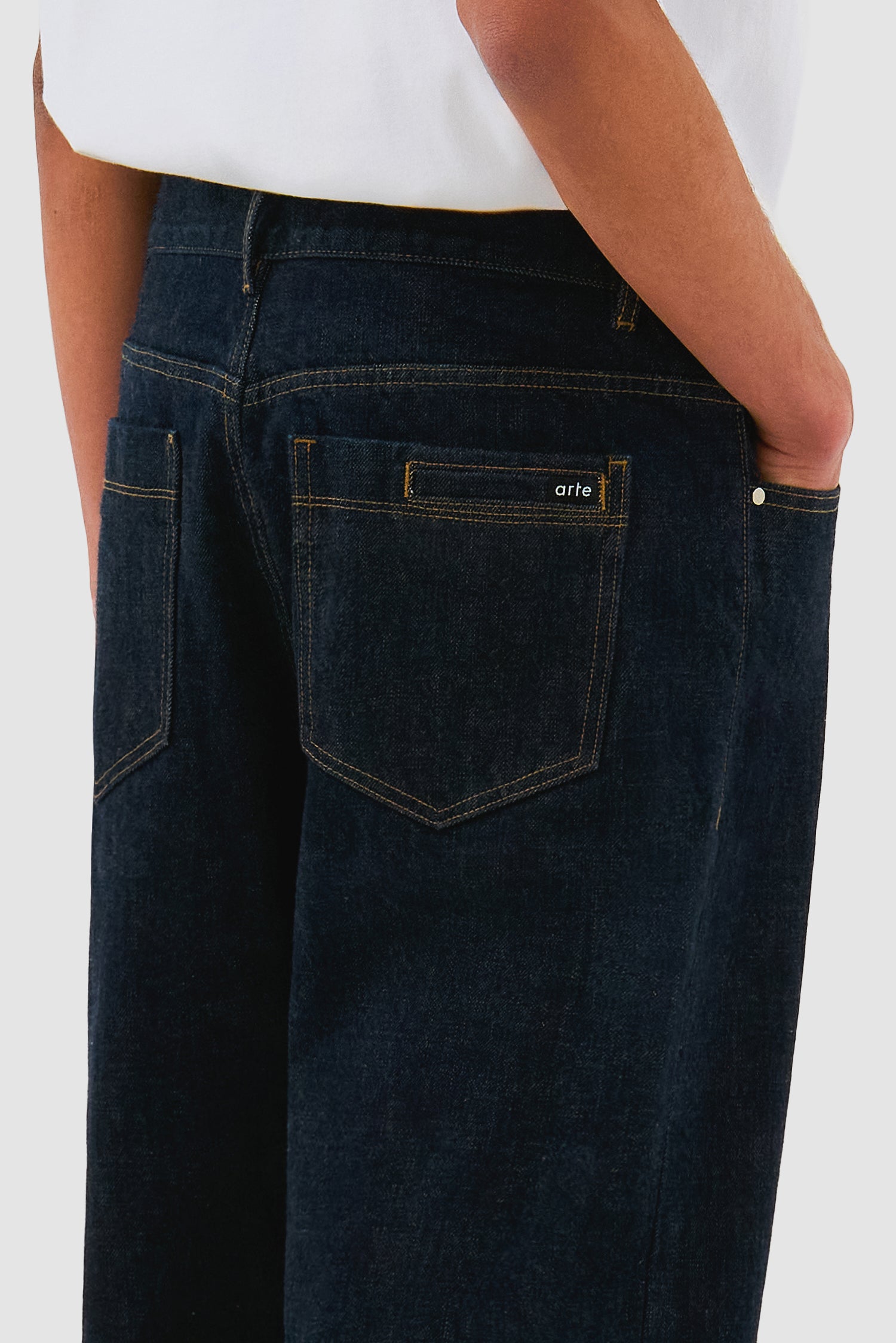 Pantalon en jean - Denim brut - Arte Antwerp