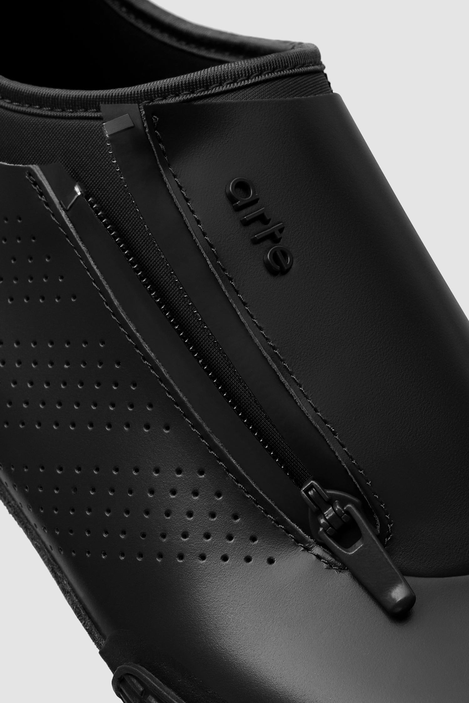 Arte pour adidas Trivela en Core Black, voir