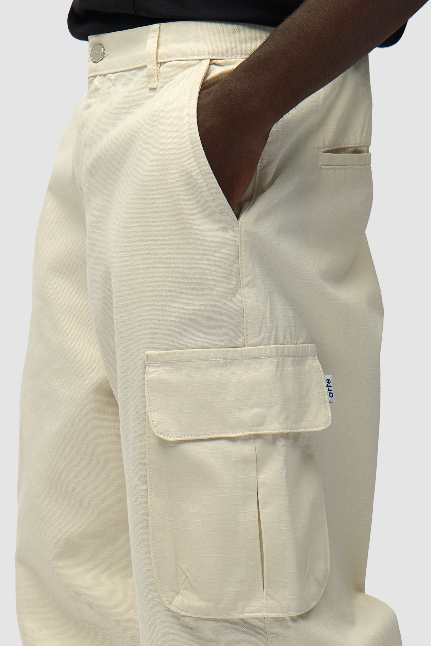 Pantalon cargo en ribstop couleur crème