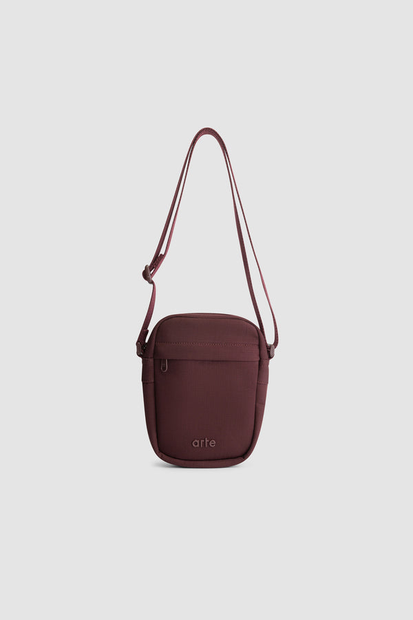 Ribstop Bag in Bordeaux, front view