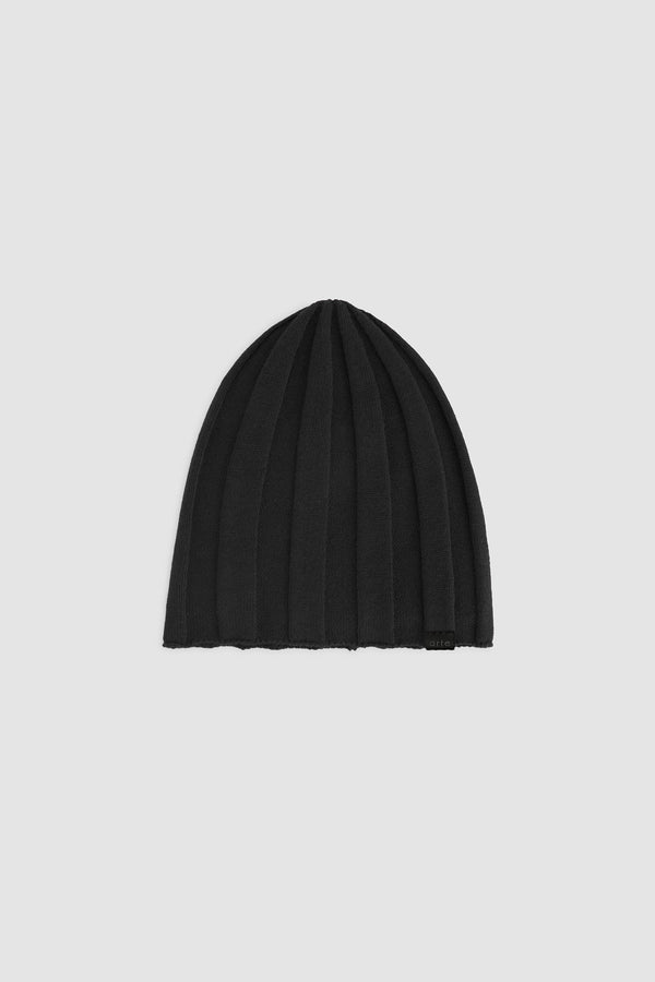 Structure Rib Beanie in Black, Front view