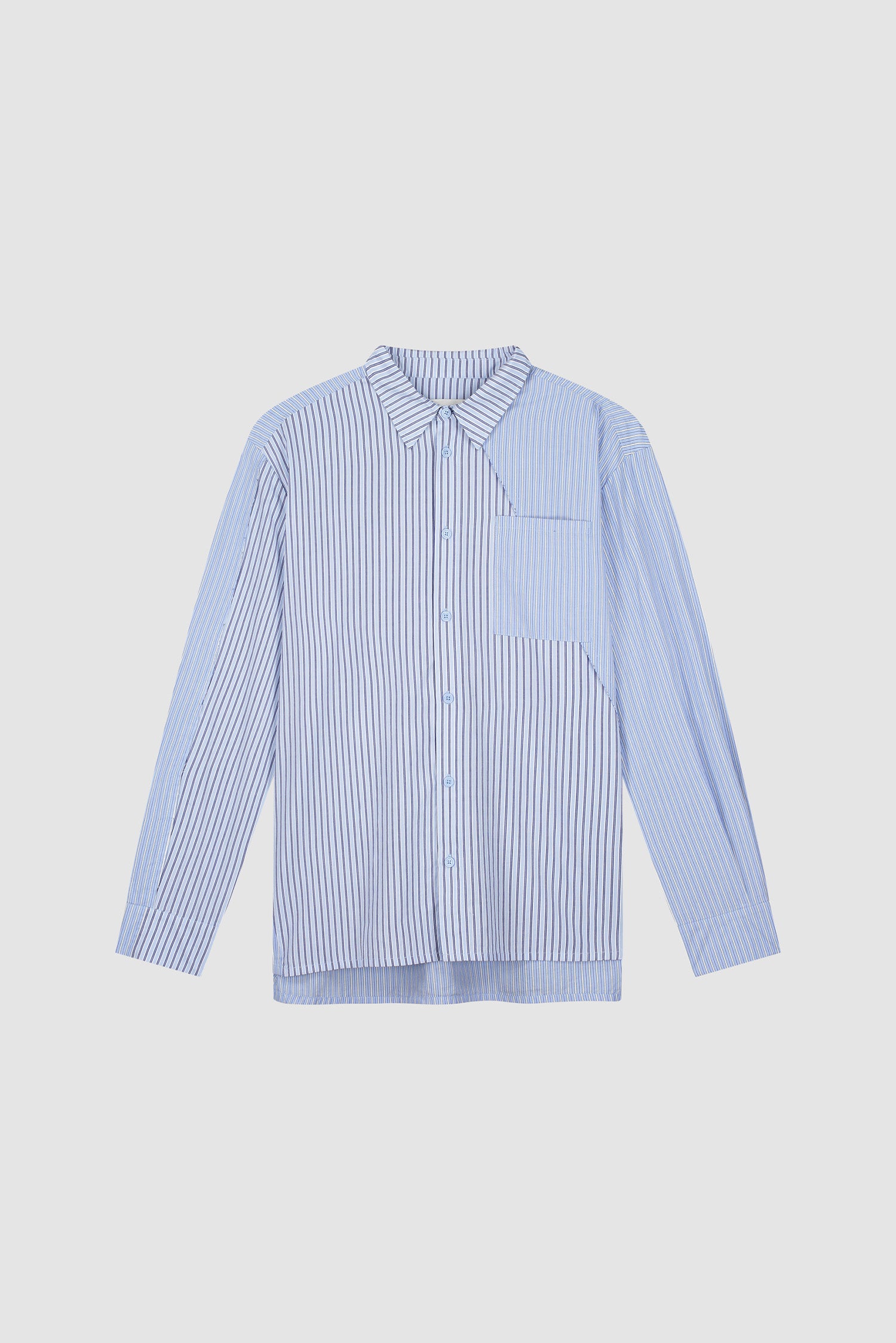 Chemise longue asymétrique à rayures, vue de face