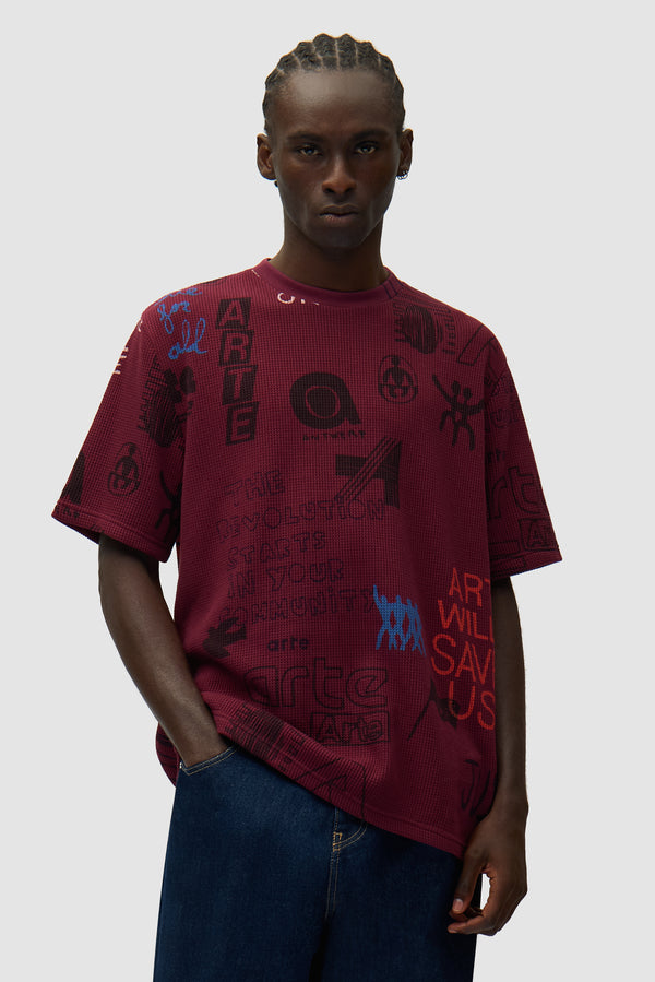 Waffle T-shirt in Bordeaux worn by a model, half-body front view