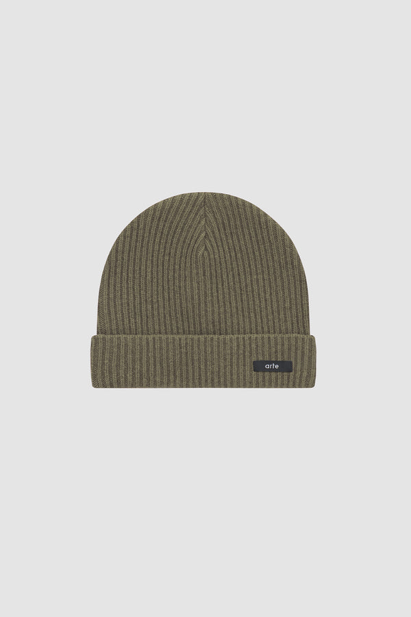Label Beanie in Green, front view