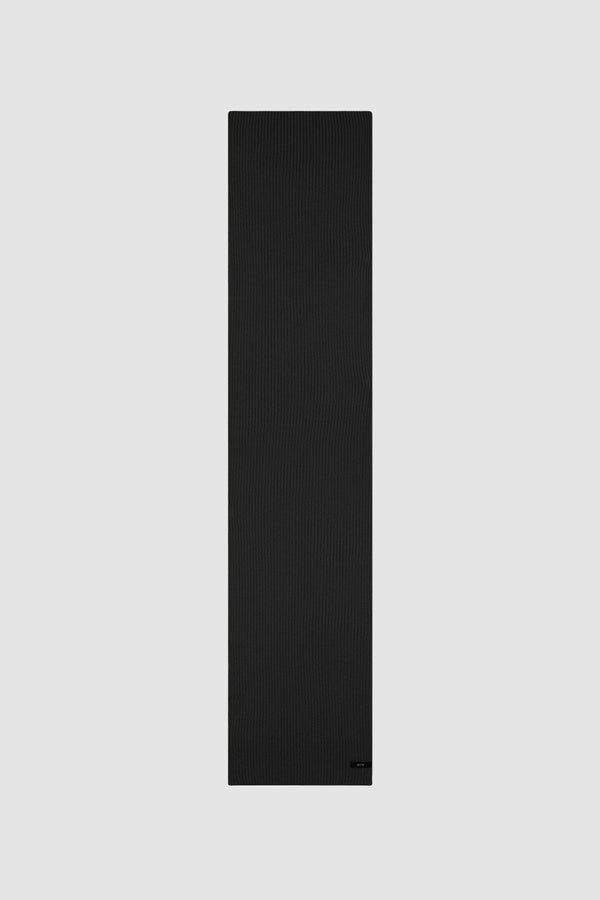Label Scarf in Black, front view