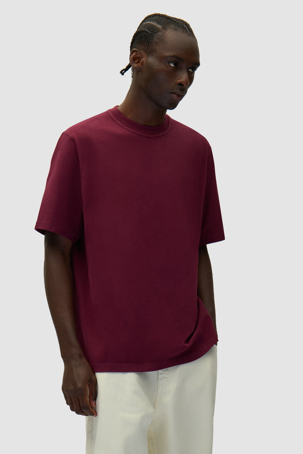 Eye Print T-shirt in Bordeaux worn by a model, half-body front view