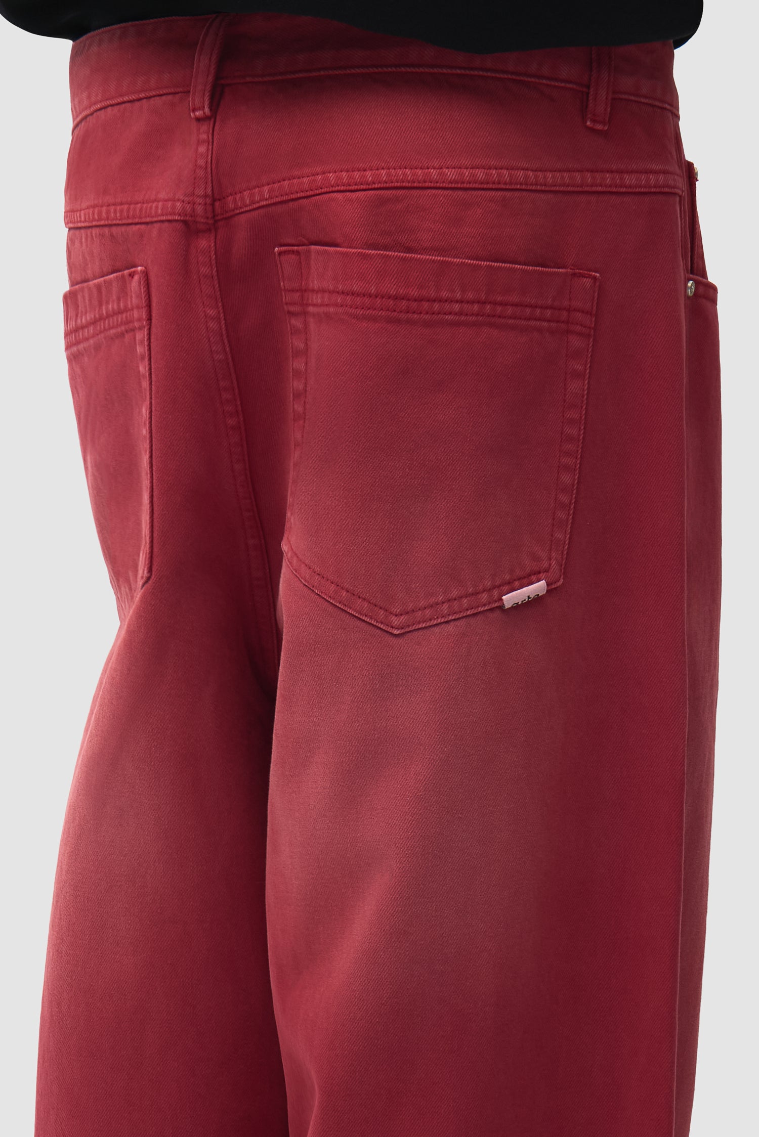 GOODENOUGH EC ULTIMATE COLOR JEANS レッド Washed Ease Denim - Red – Arte Antwerp
