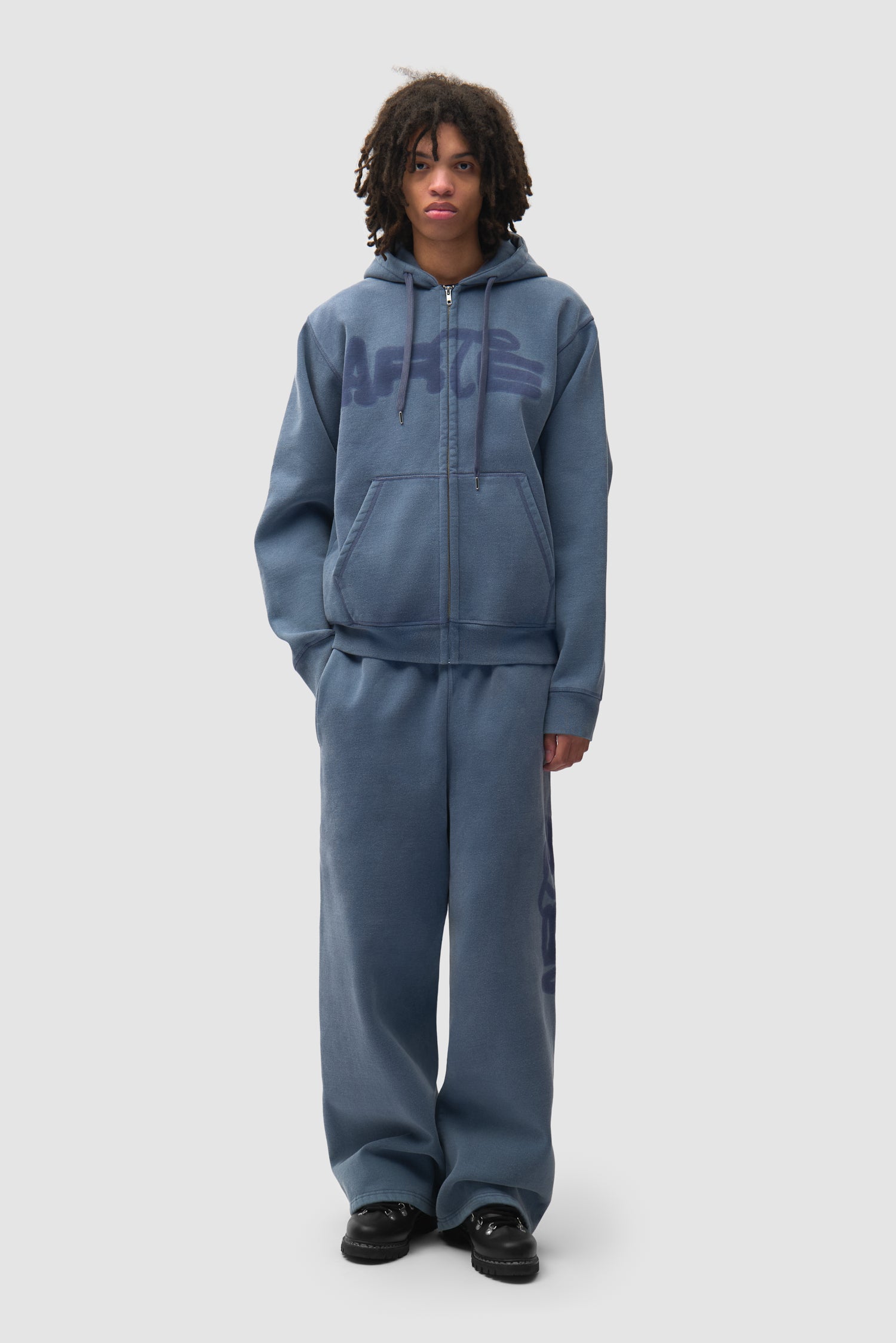Stencil Sunfade Zip Hoodie - Navy – Arte Antwerp