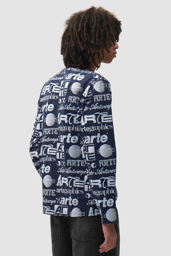 Polygraphic Longsleeve in Navy/White worn by a model, half-body back view