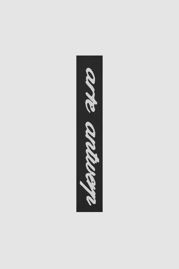 Antwerp Scarf in Black, front view