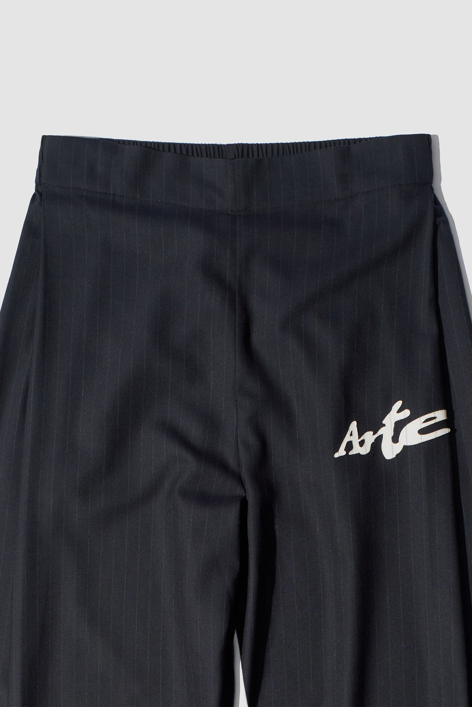 Pantalon de survêtement à fines rayures