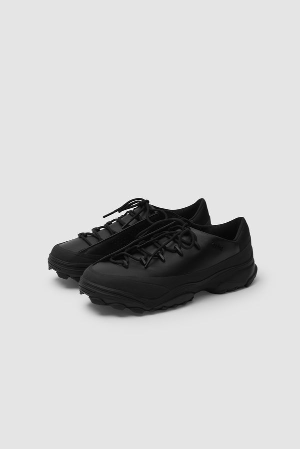Arte for adidas GSG9 in Core Black, Three-quarter view