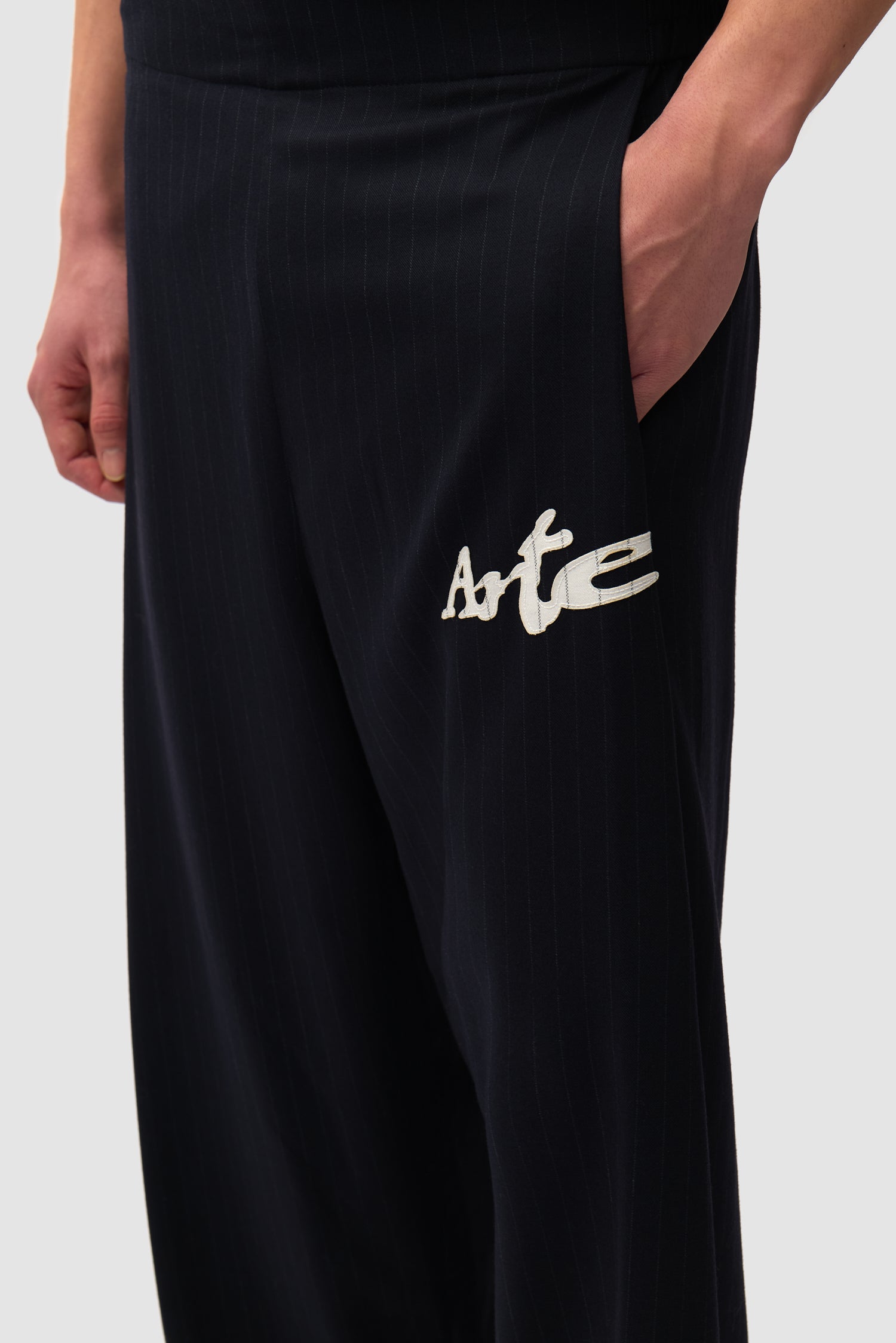 Pantalon de survêtement à fines rayures - Noir