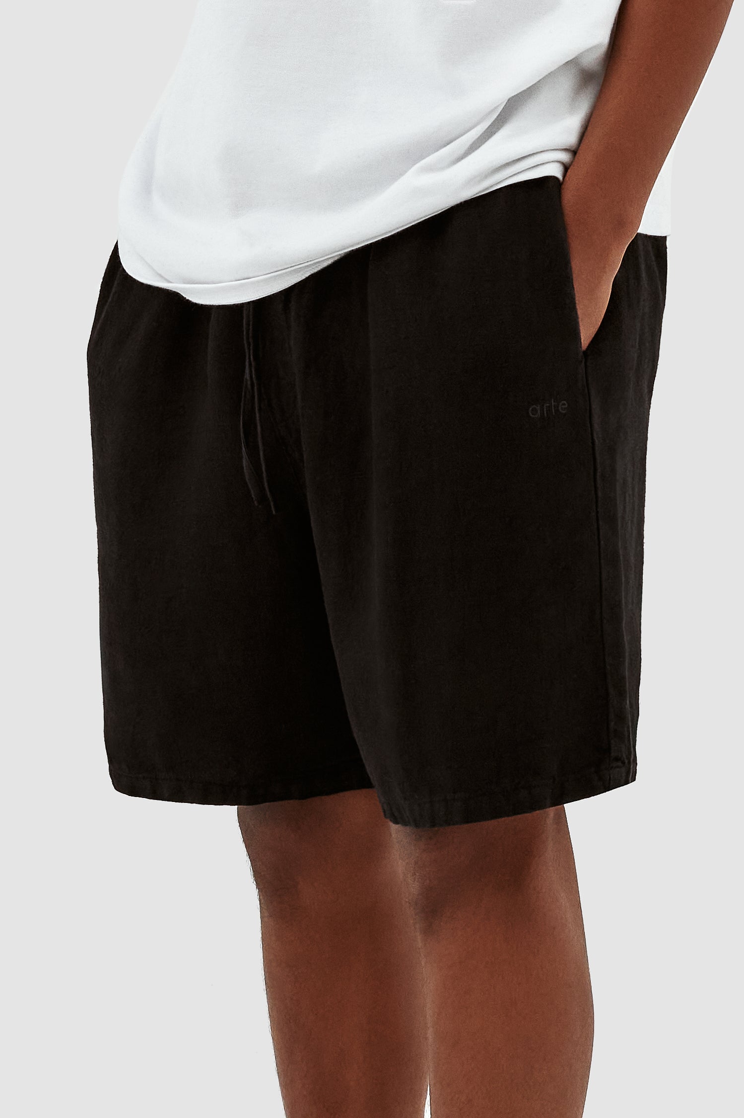 Jan Linnen Shorts - Black
