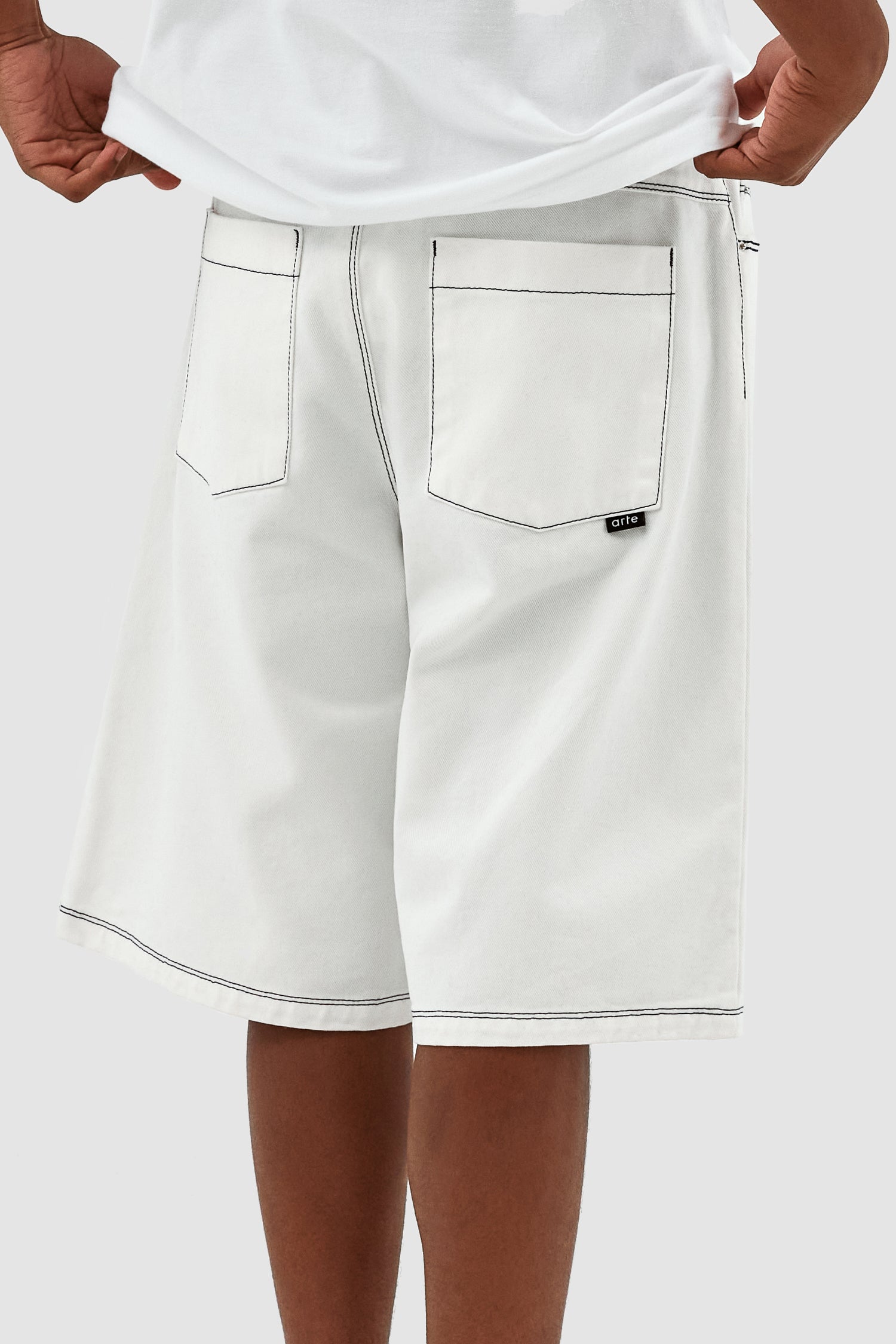 Silvain Heart Detail - White
