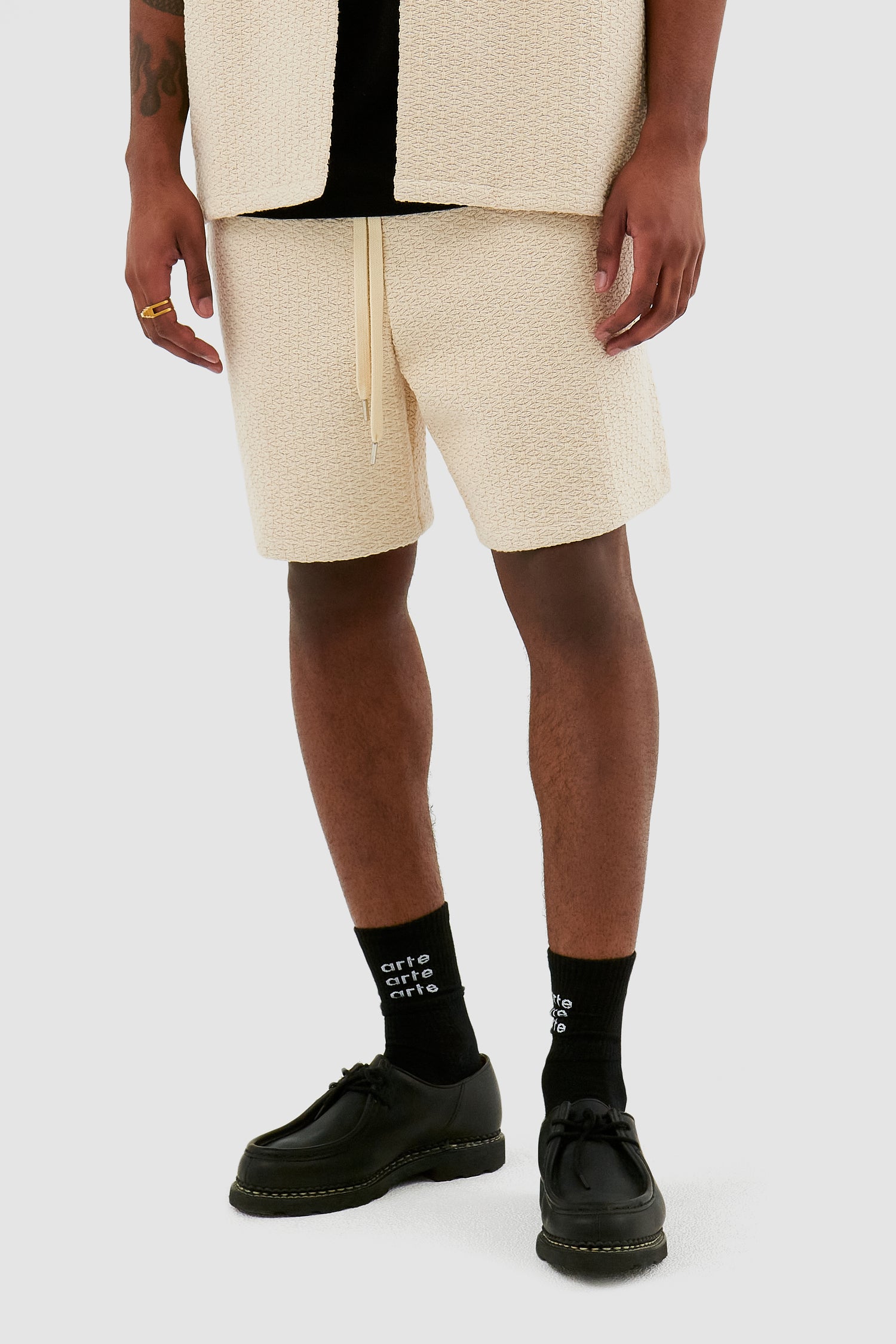 Smith Short - Cream
