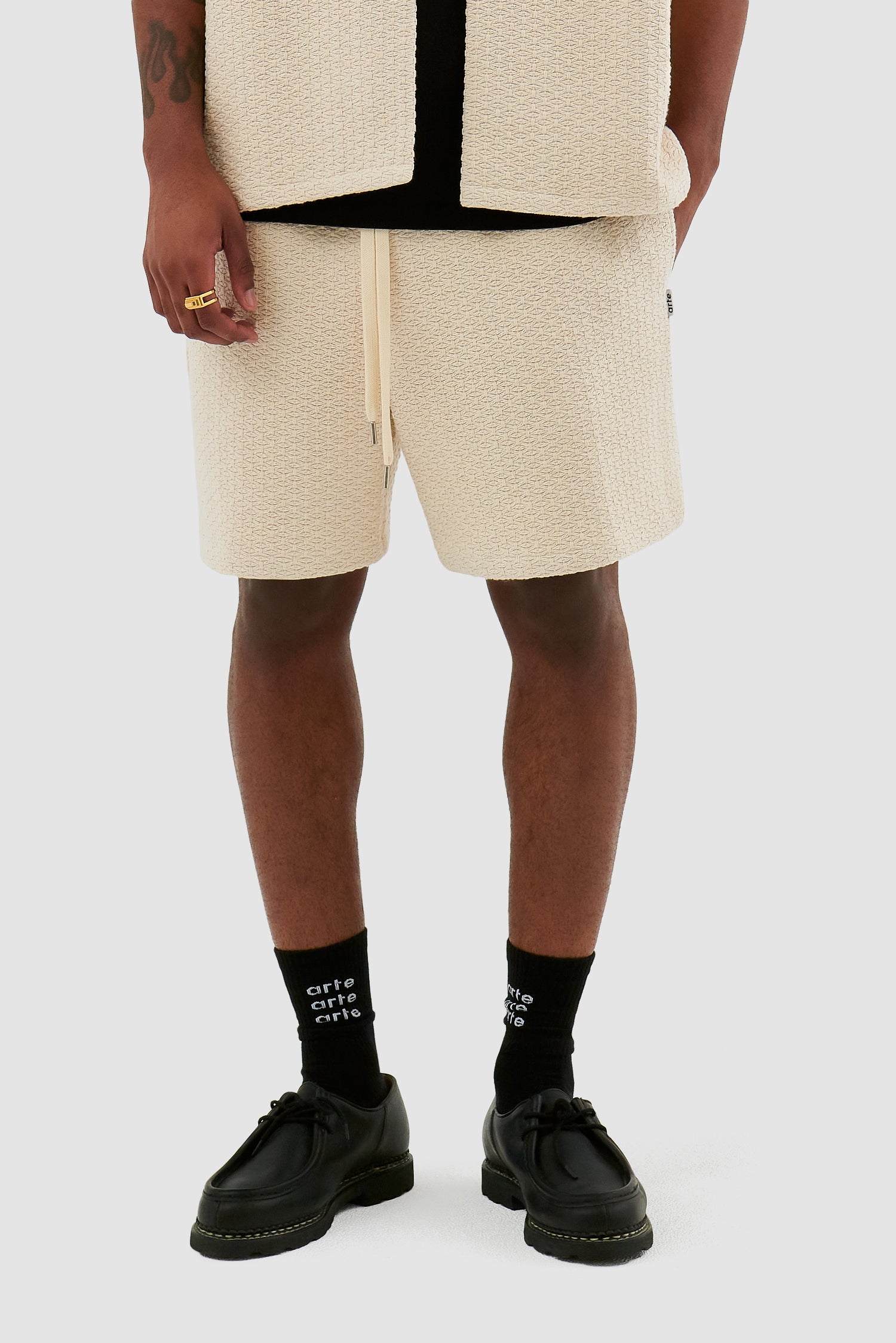 Smith Short - Cream