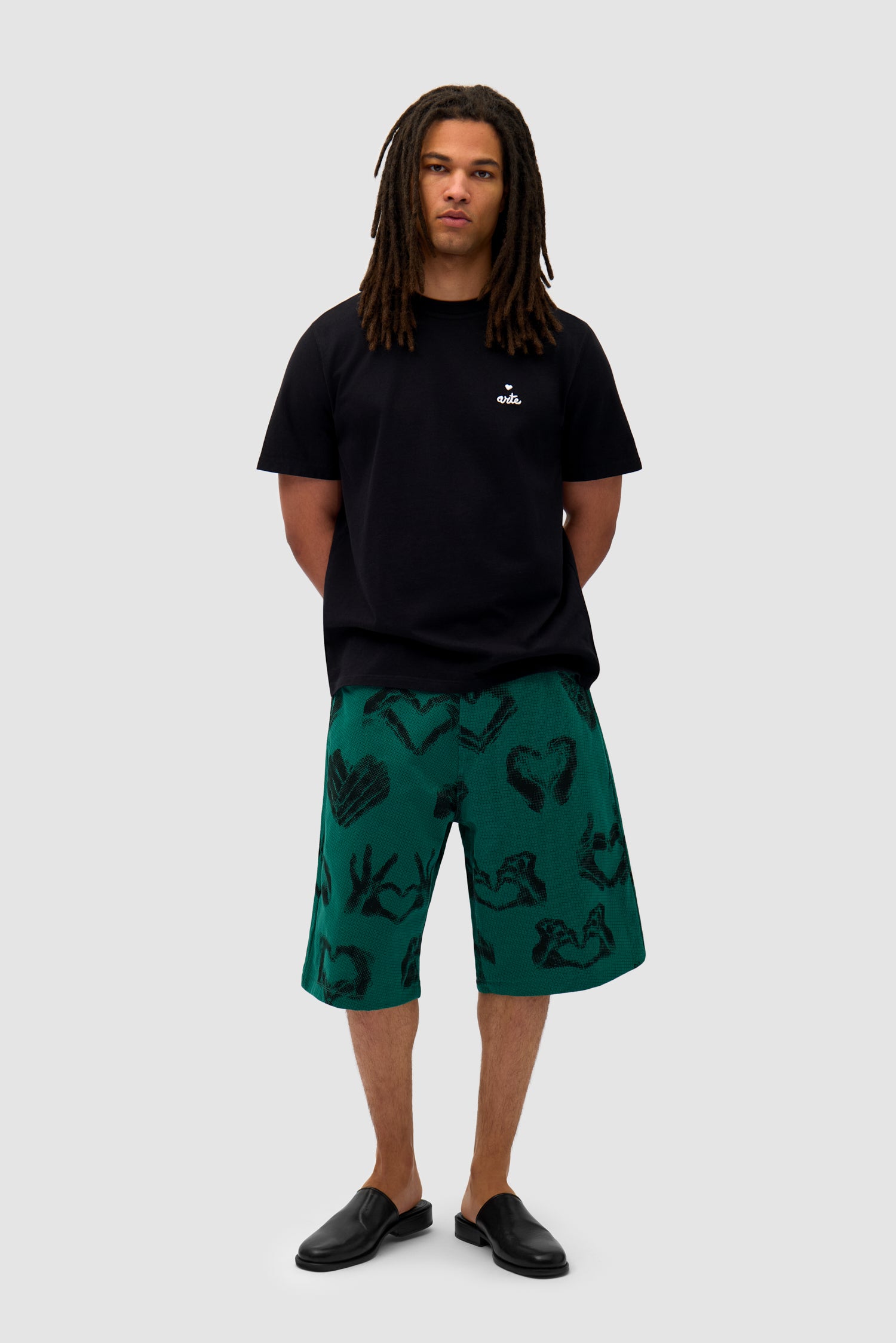 Hand Heart Shorts - Green