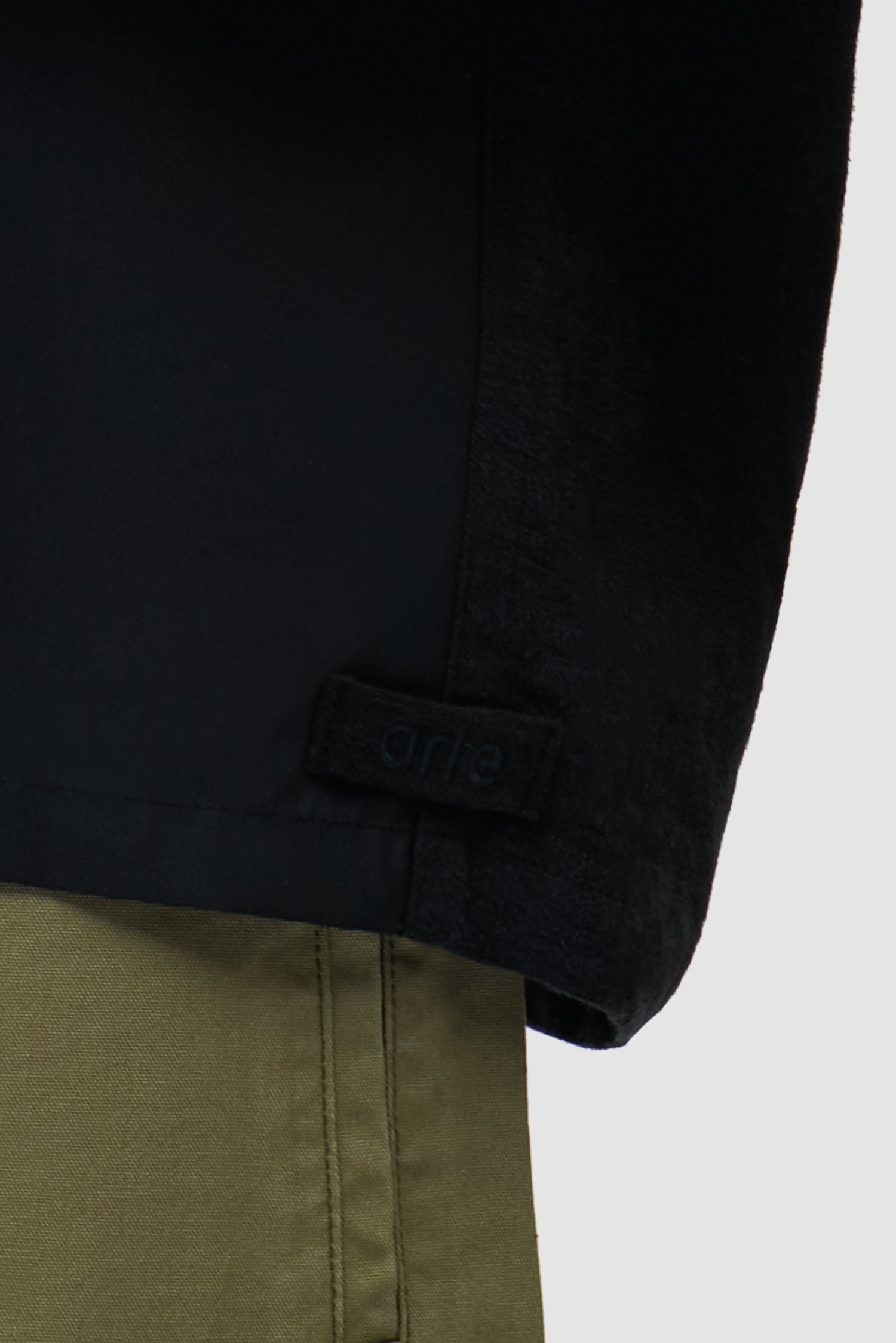 Chemise en lin et nylon, couleur noire