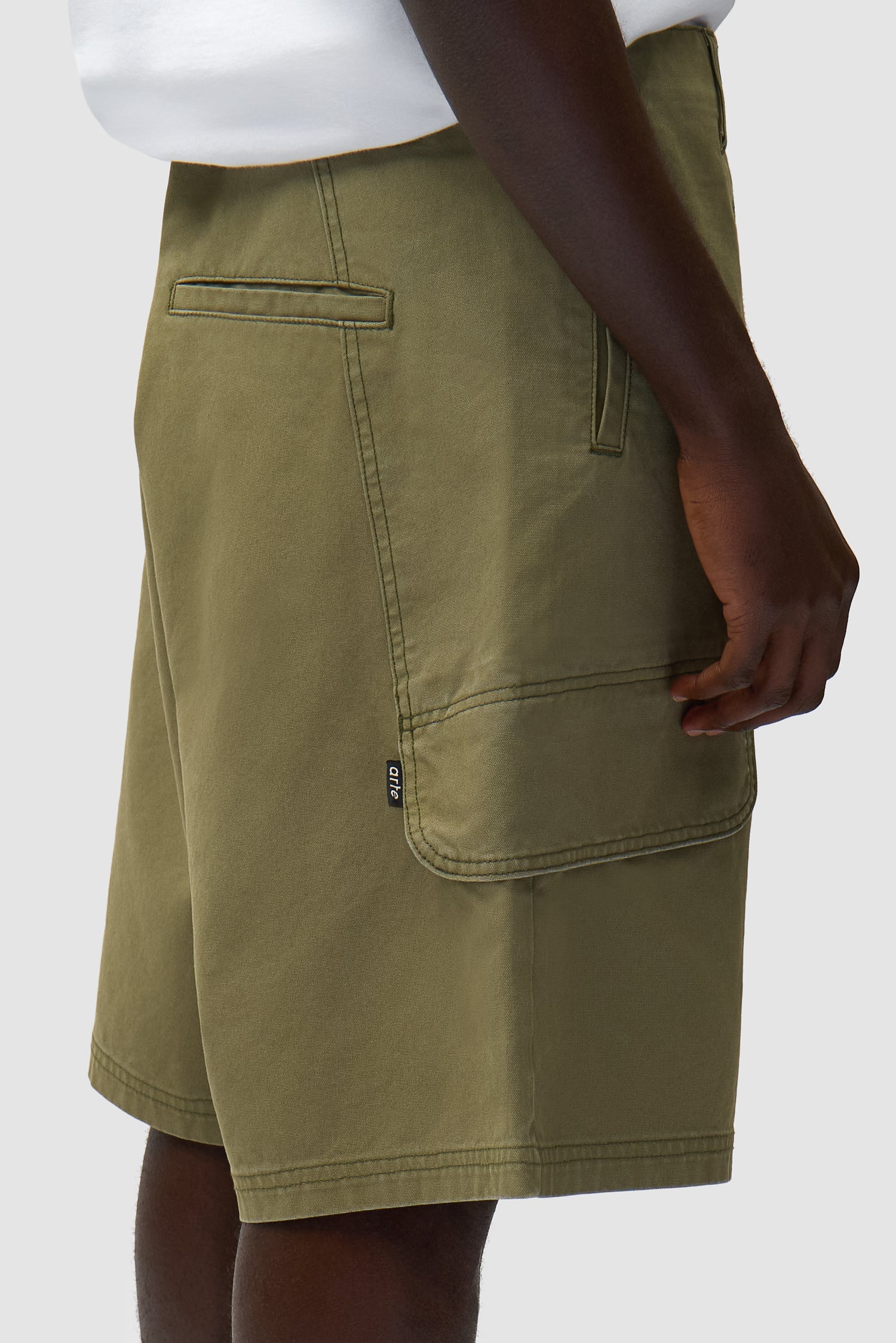 Short cargo en toile vert