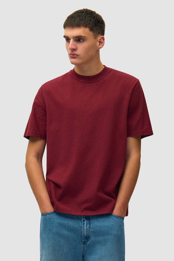 Abstract Back Print T-shirt in Bordeaux worn by a model, half-body front view