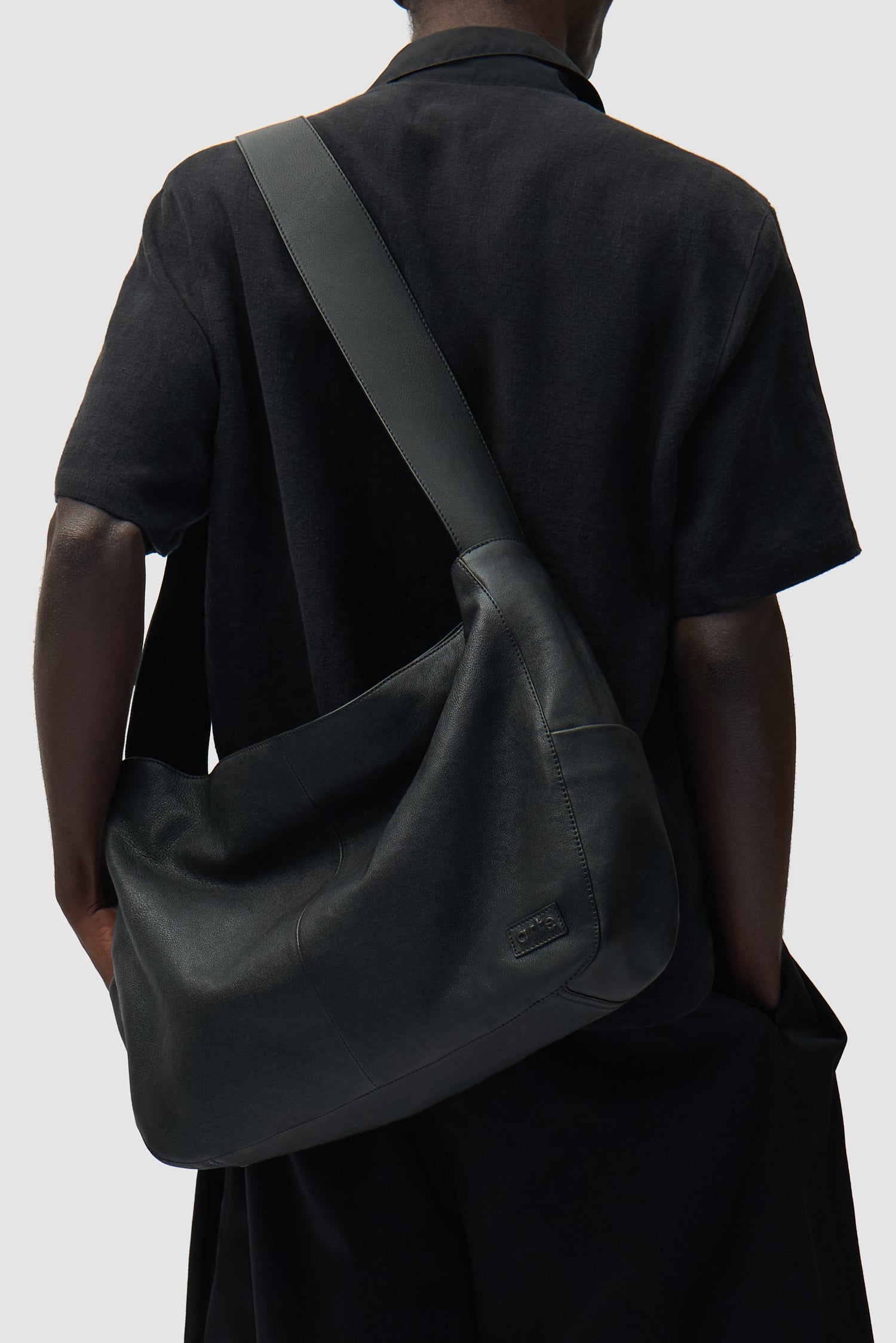 Sac en cuir oversize noir, vue détaillée