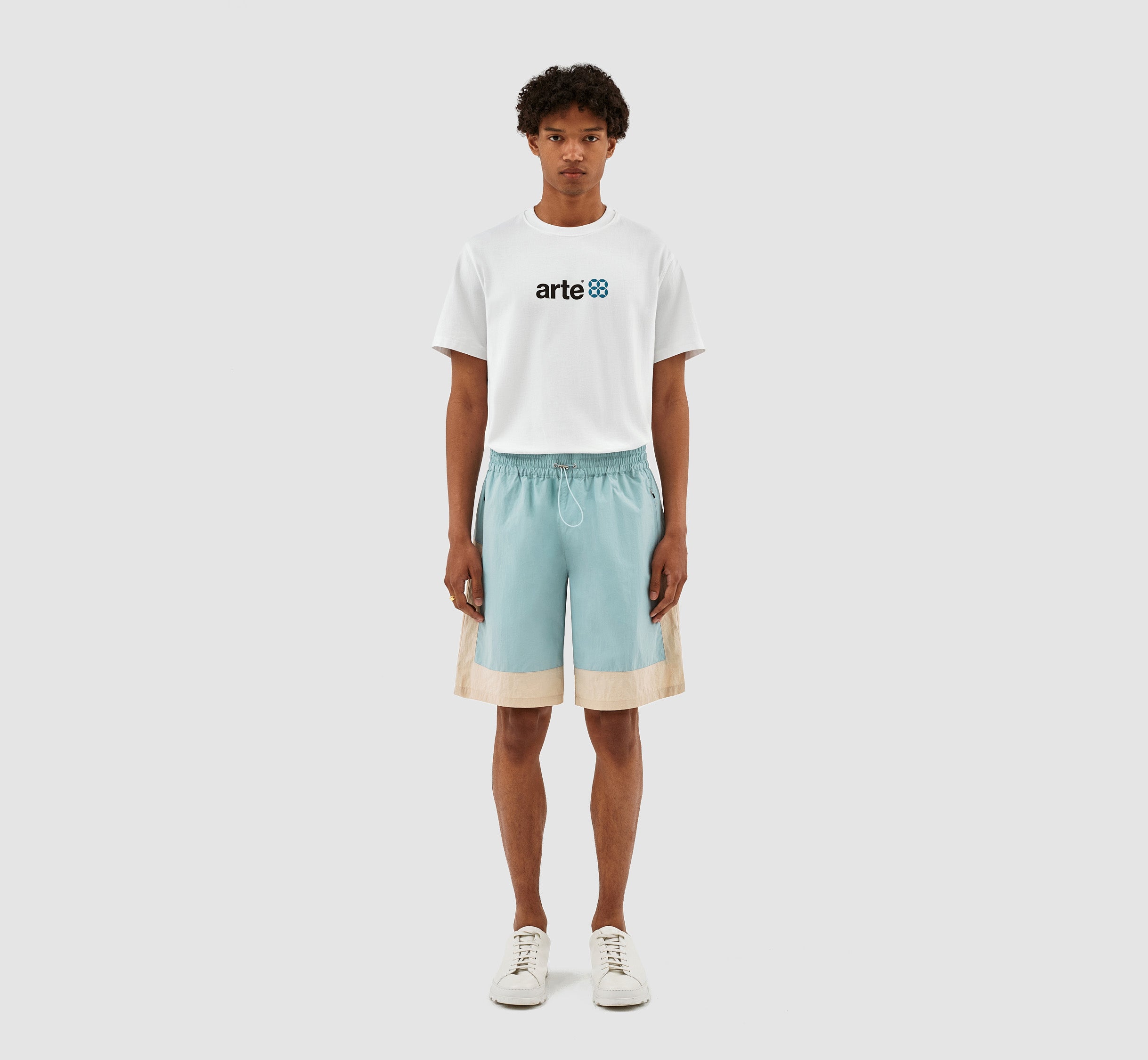 Steiner Contrast Short - Light Blue/Cream