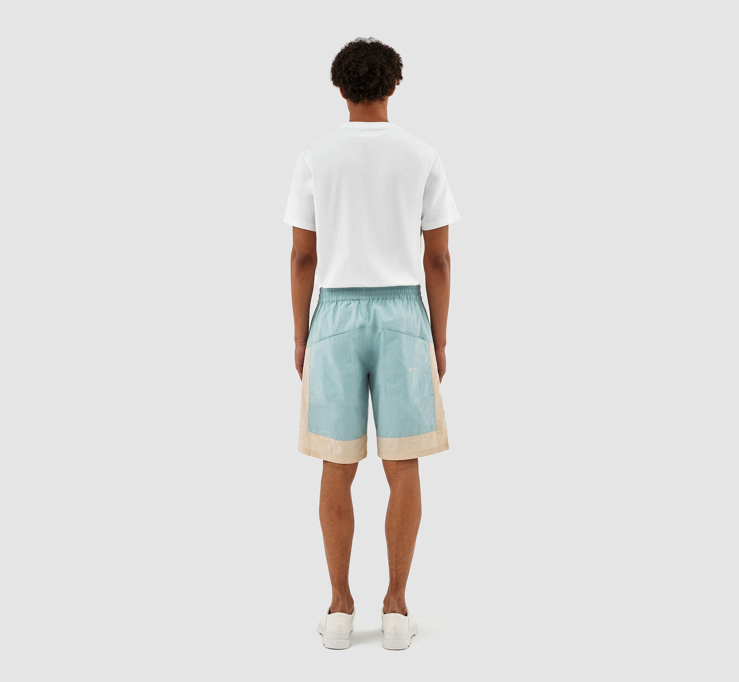 Steiner Contrast Short - Light Blue/Cream