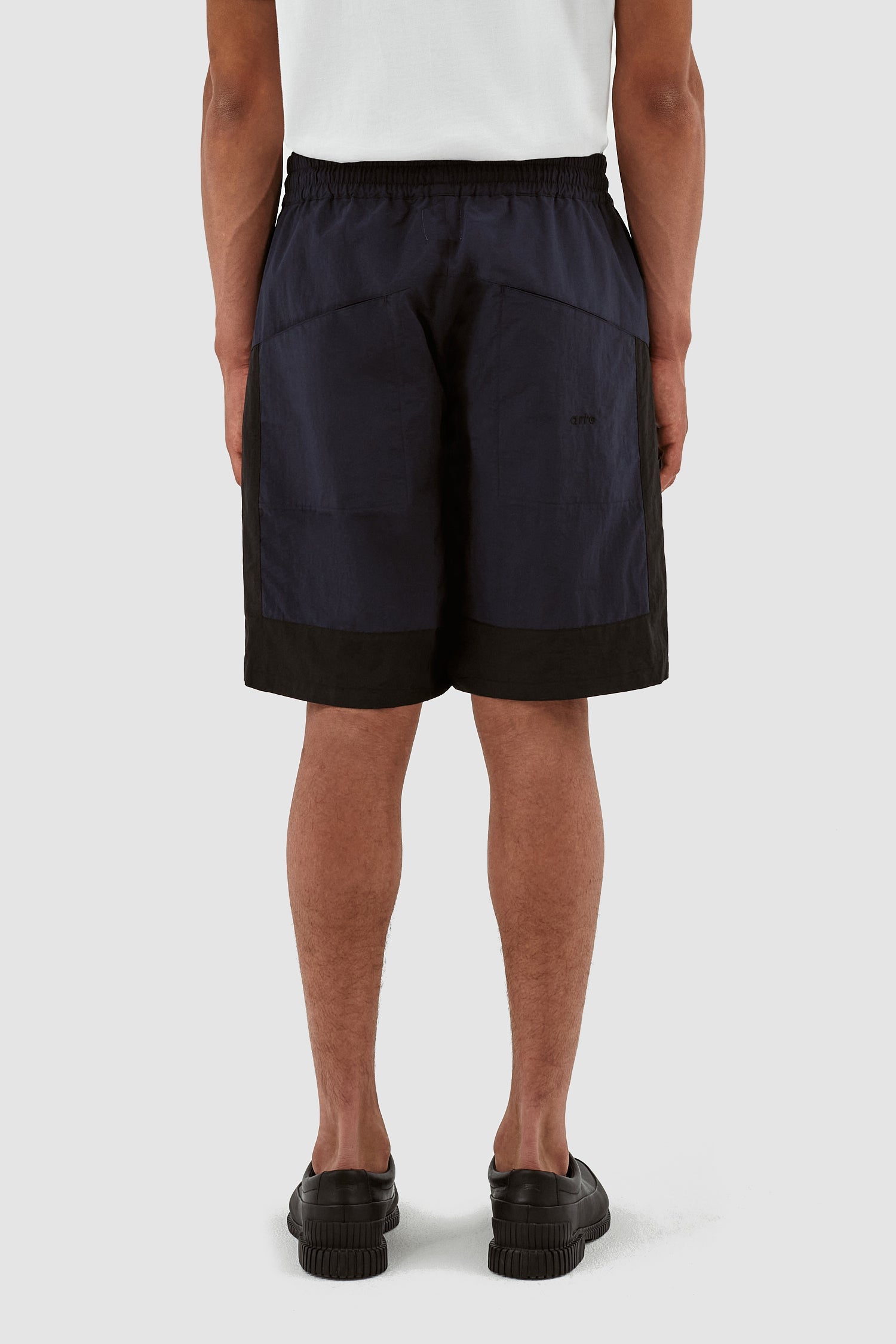 Steiner Contrast Shorts - Black/Navy