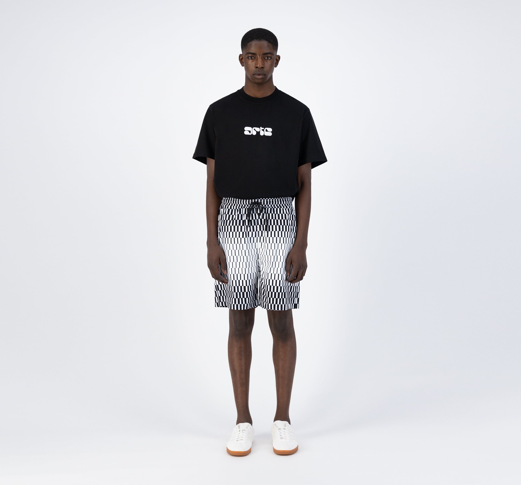 Soto Retan Shorts - Black/White